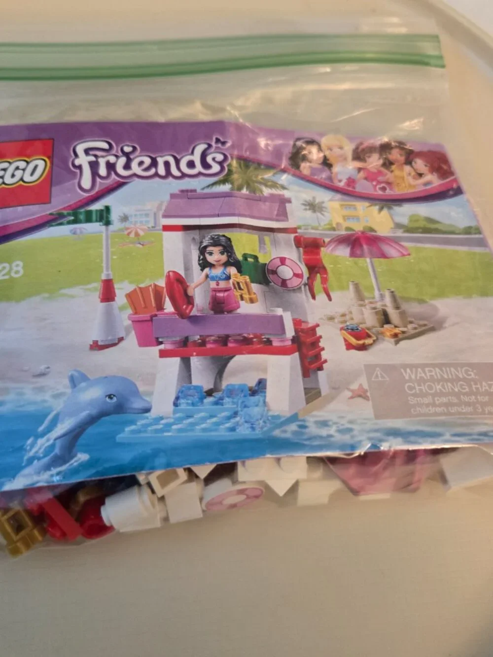 Lego Friends Sets (4) 3930, 3931, 3937, 41028 with manuals & minifigs - Picture 8 of 9
